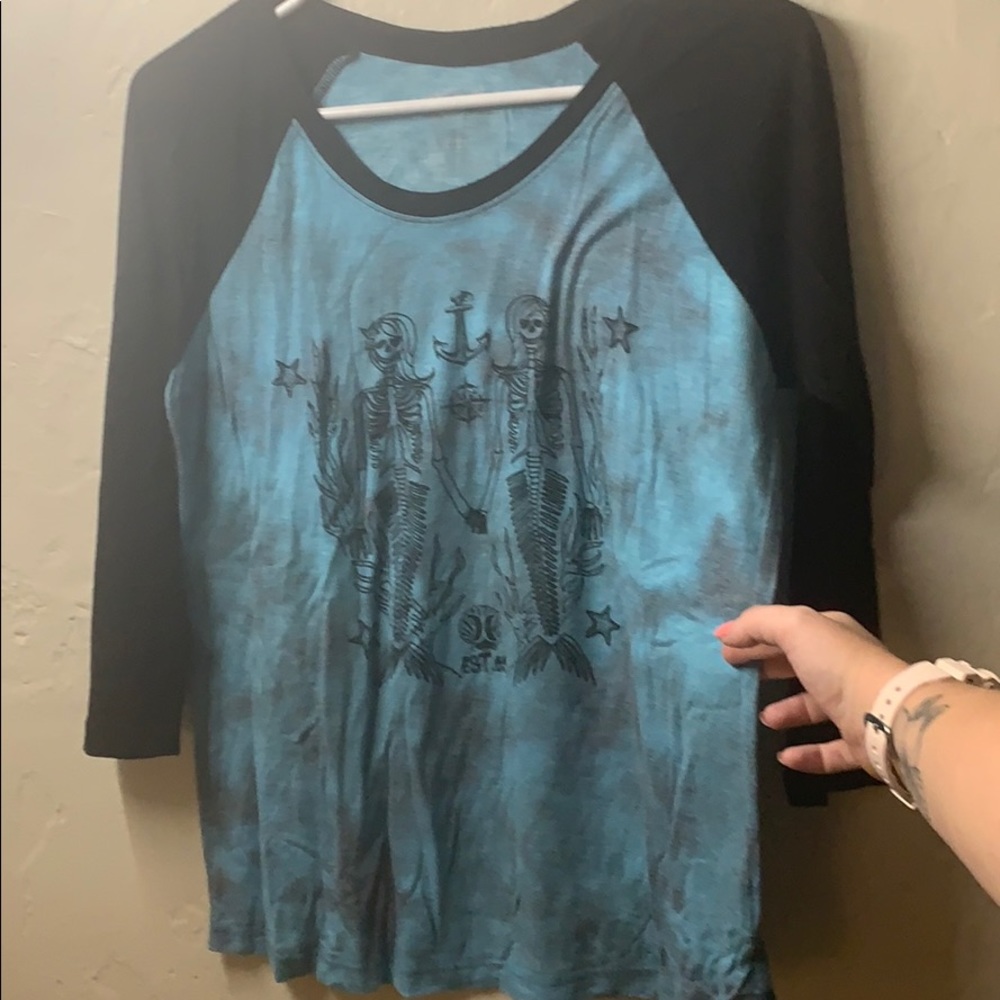 Hurley skull mermaids quarter sleeve
